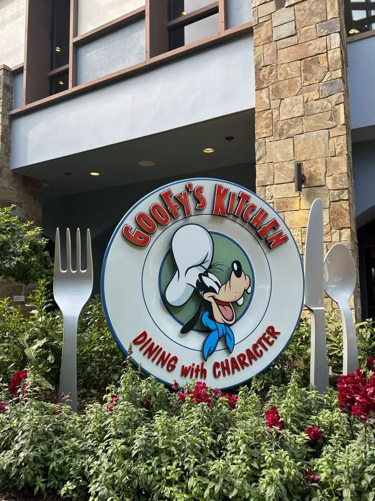 Disney Home opens in Downtown Disney, selling Mickey mugs, kitchen items  and more – Orange County Register