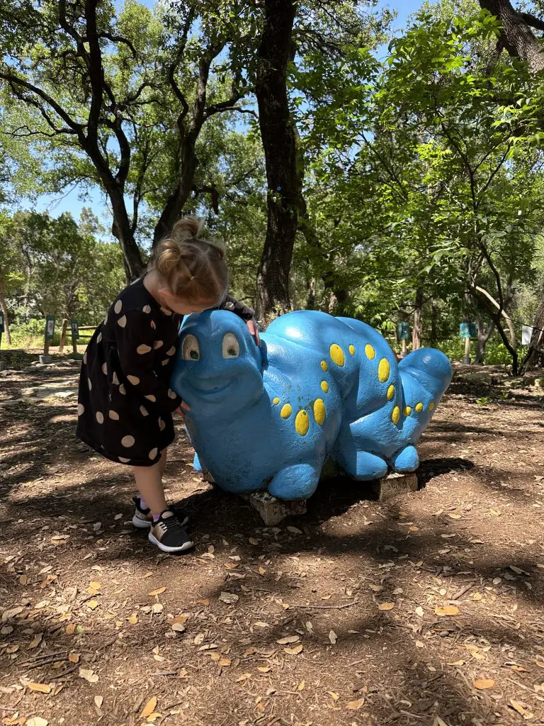 kid at the zilker botanical garden