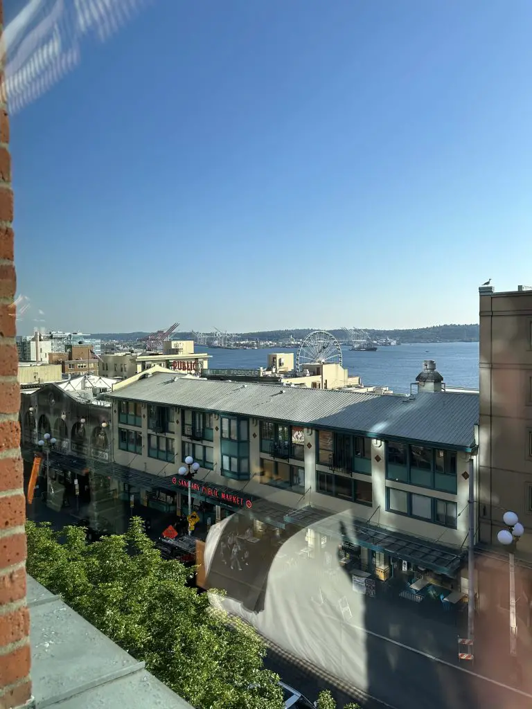 fun places to stay in seattle