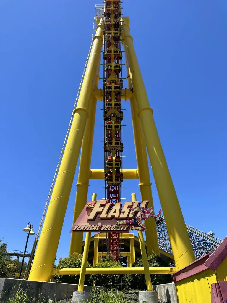 Flash - Flash Pass Six Flags