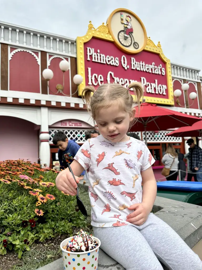 ice cream parlor universal studios hollywood