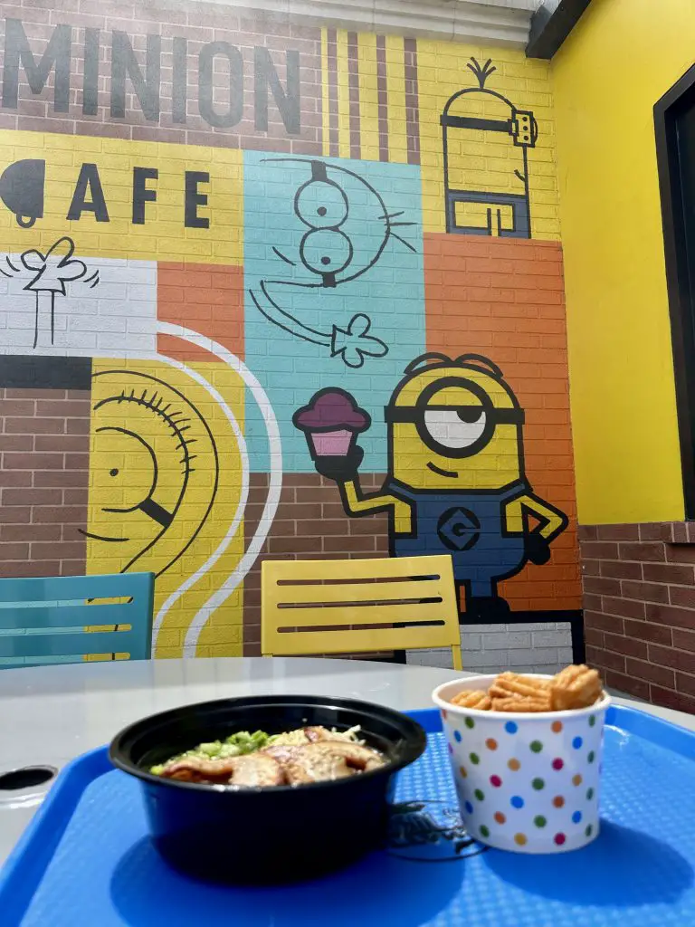 best things to do at Universal Studios Hollywood Minion Cafe