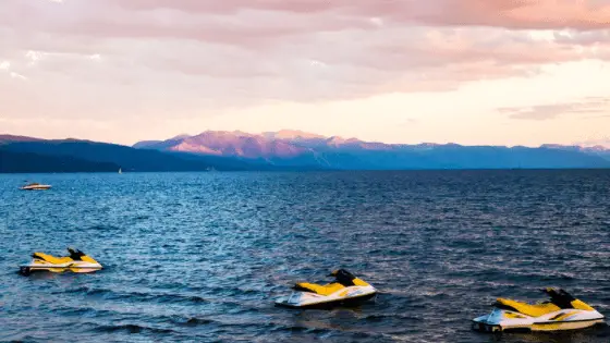 jet skis summer activities in lake tahoe